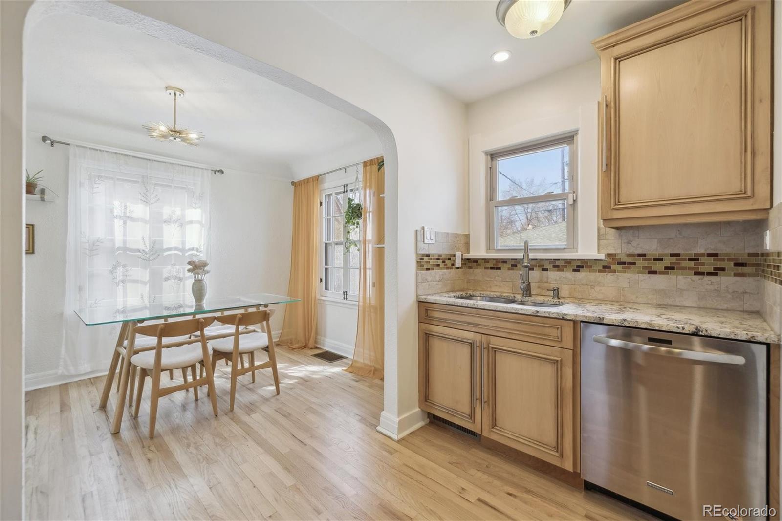 MLS Image #11 for 1355  hudson street,denver, Colorado