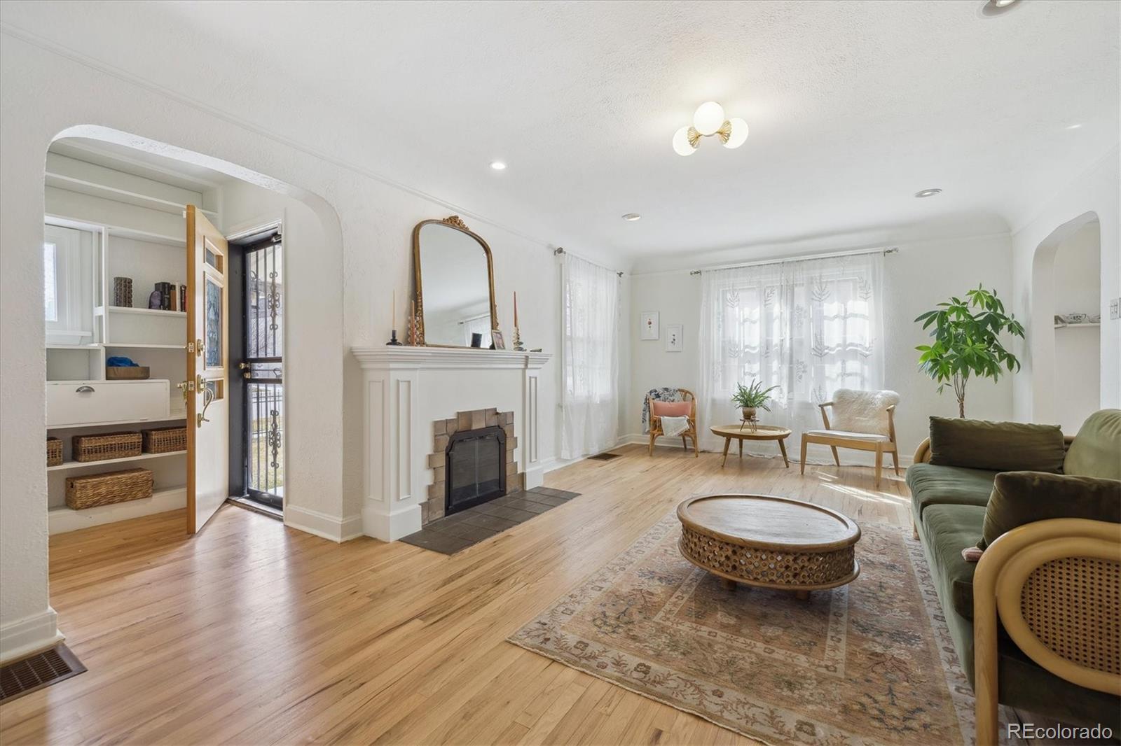 MLS Image #4 for 1355  hudson street,denver, Colorado