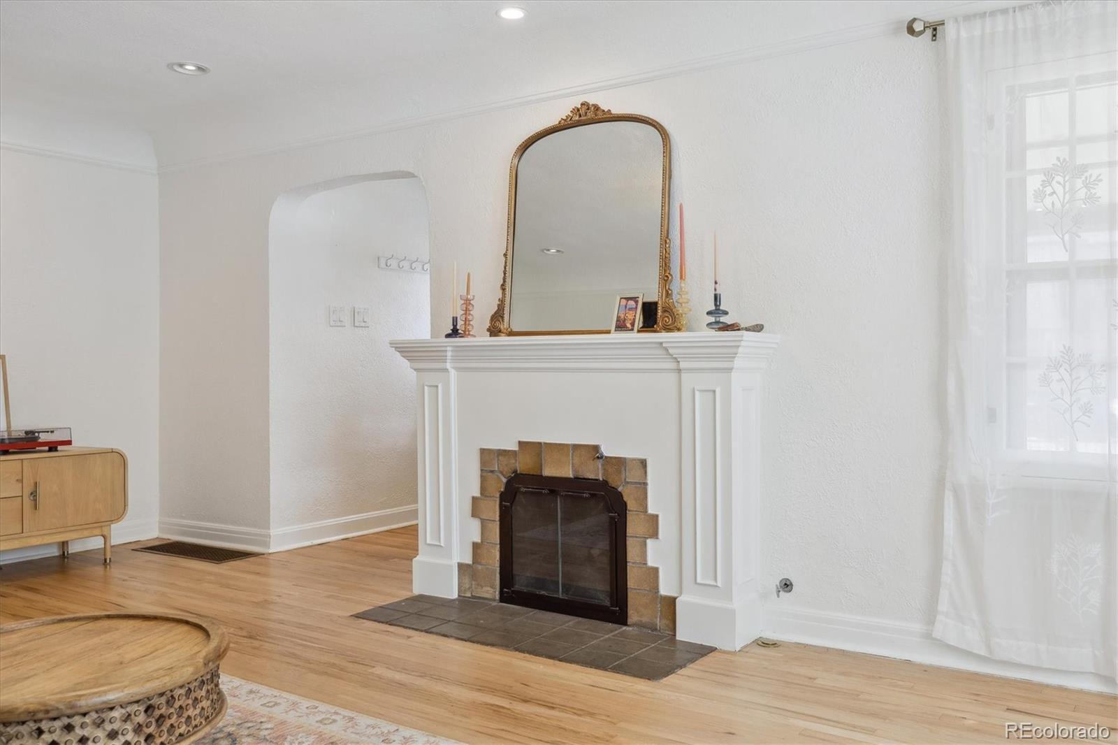 MLS Image #7 for 1355  hudson street,denver, Colorado