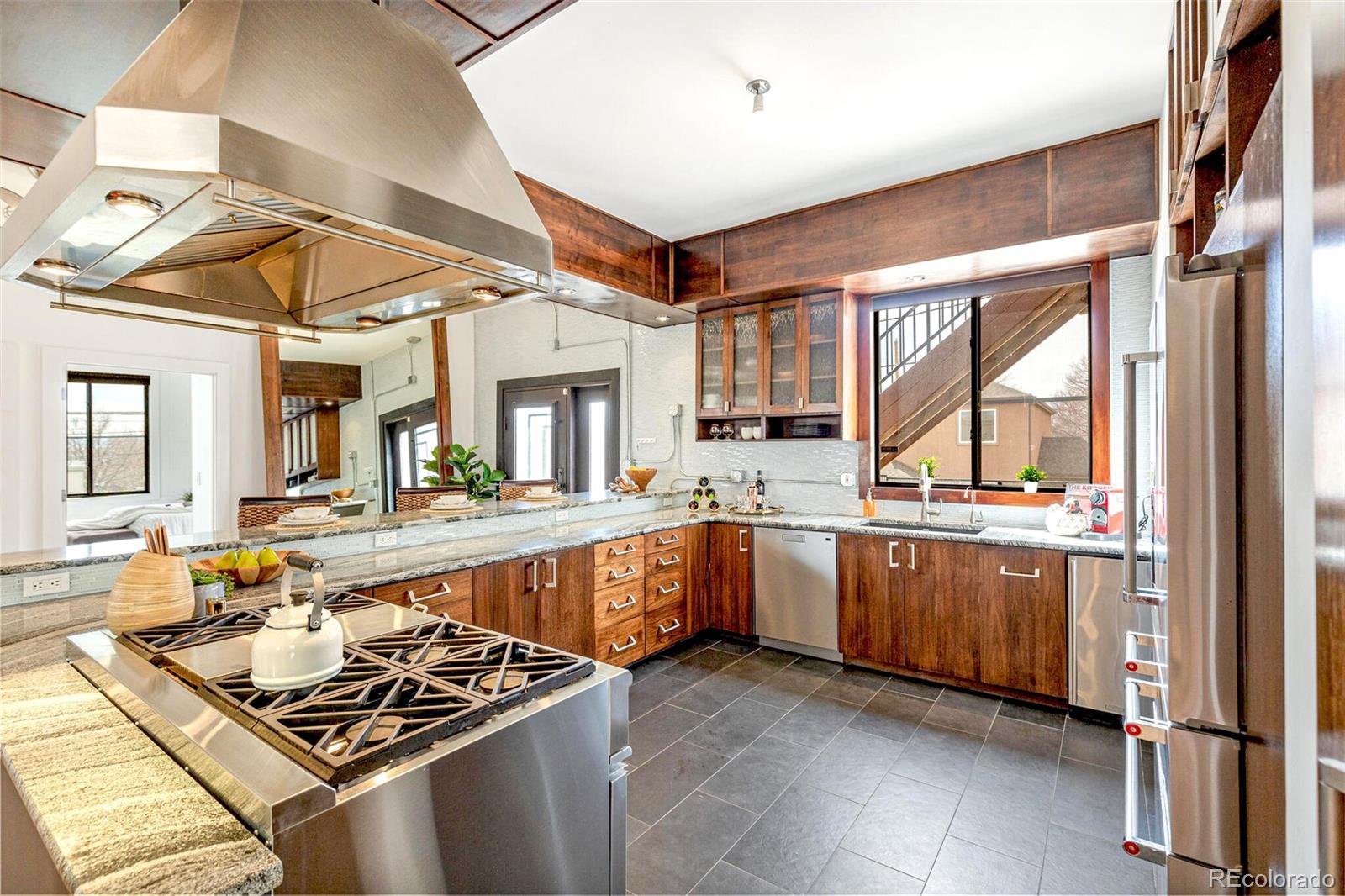 MLS Image #10 for 4730 w moncrieff place,denver, Colorado