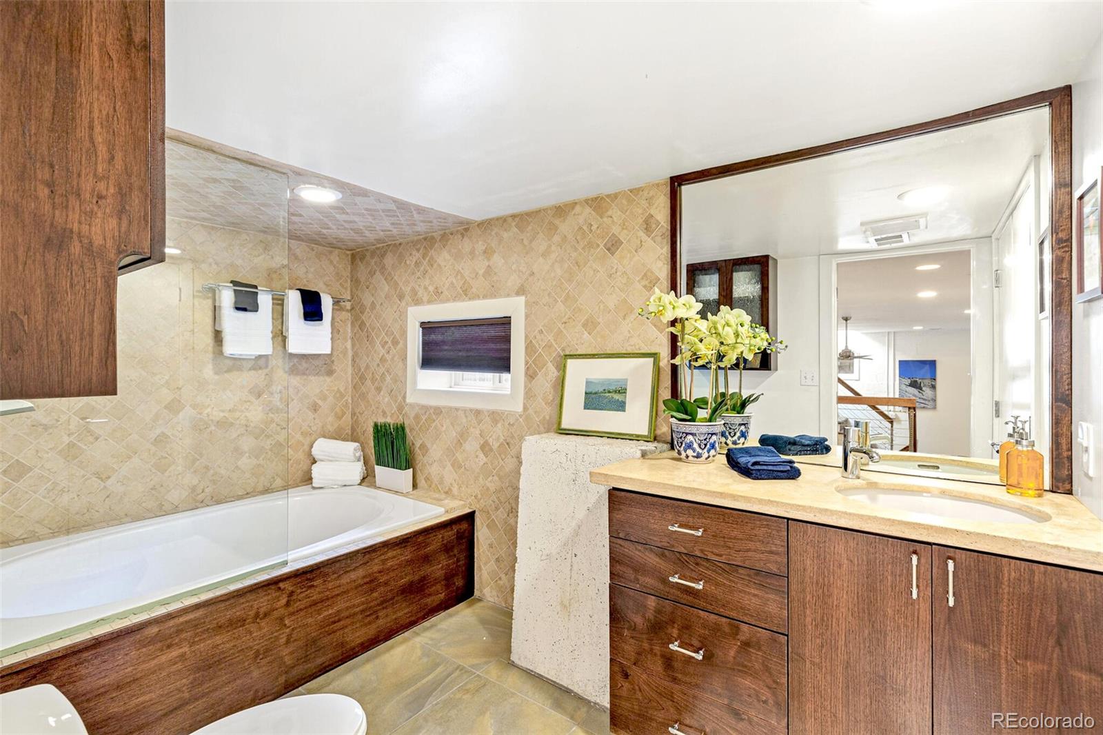 MLS Image #29 for 4730 w moncrieff place,denver, Colorado