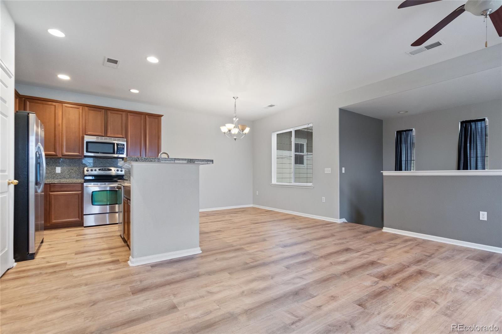 MLS Image #5 for 13000 w grant circle c,thornton, Colorado