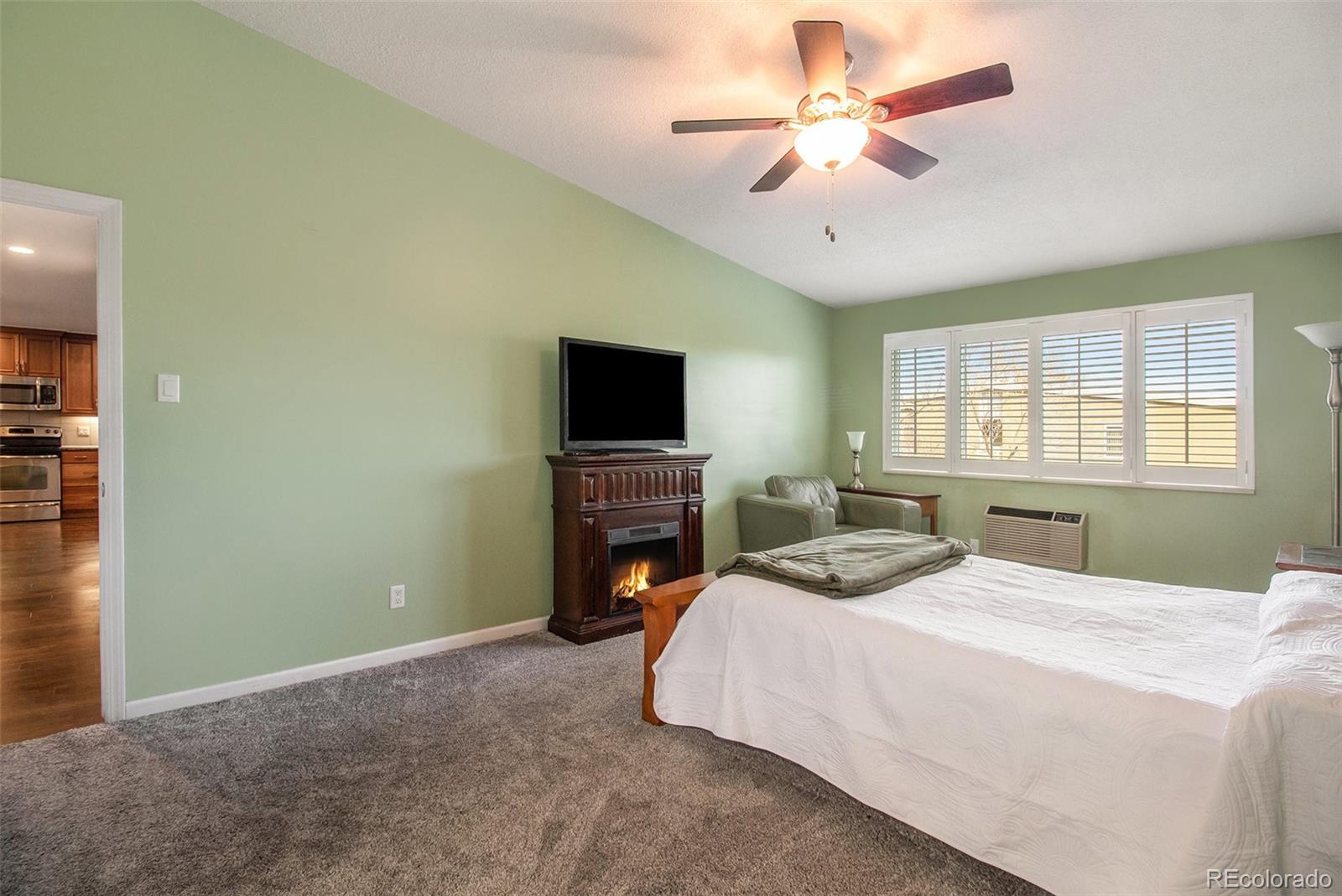 MLS Image #14 for 9315 e center avenue,denver, Colorado