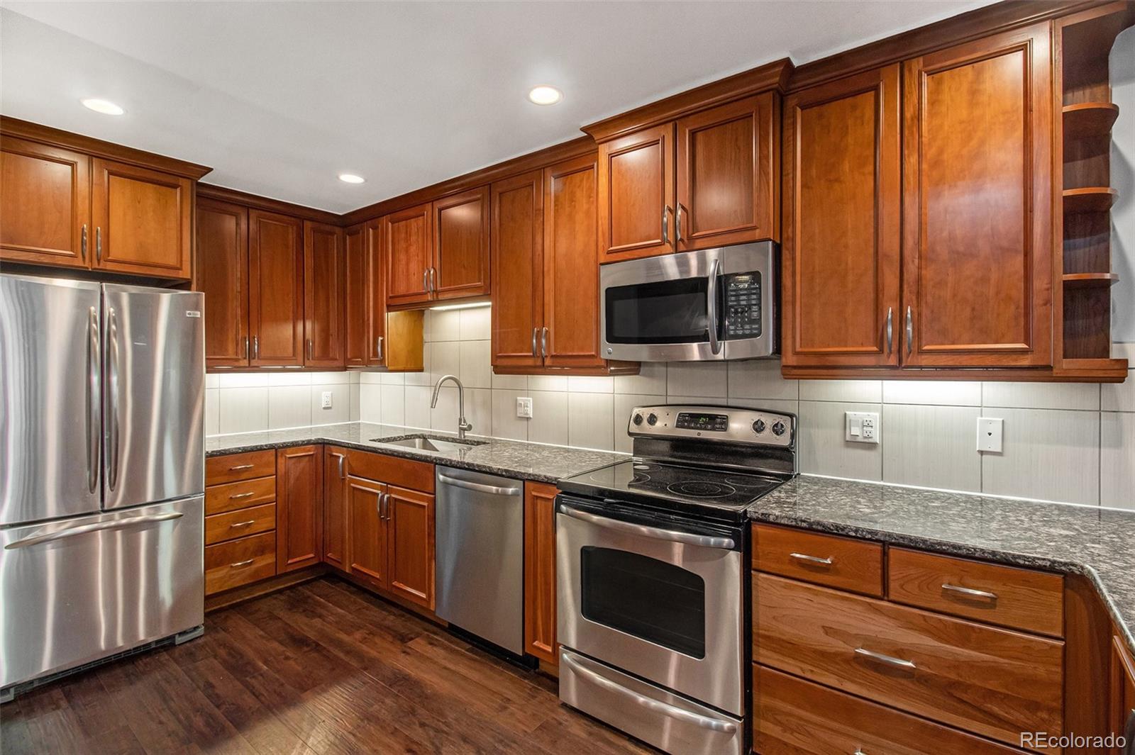 MLS Image #6 for 9315 e center avenue,denver, Colorado