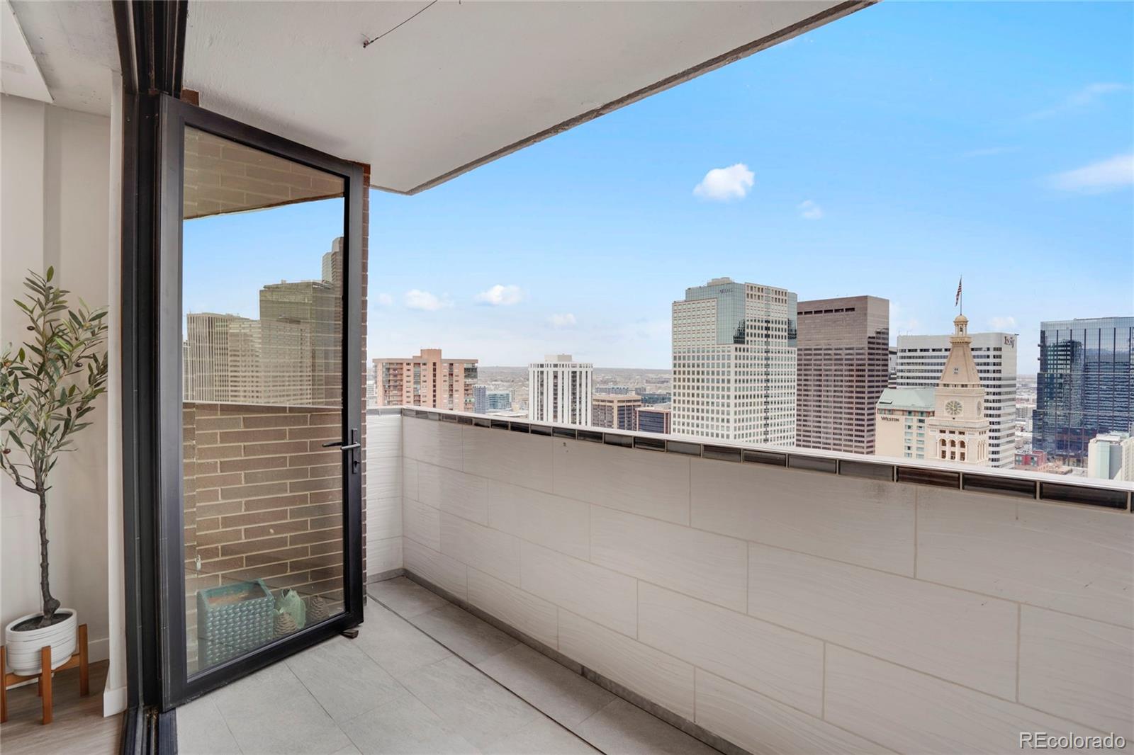 MLS Image #16 for 1020  15th street 31e,denver, Colorado