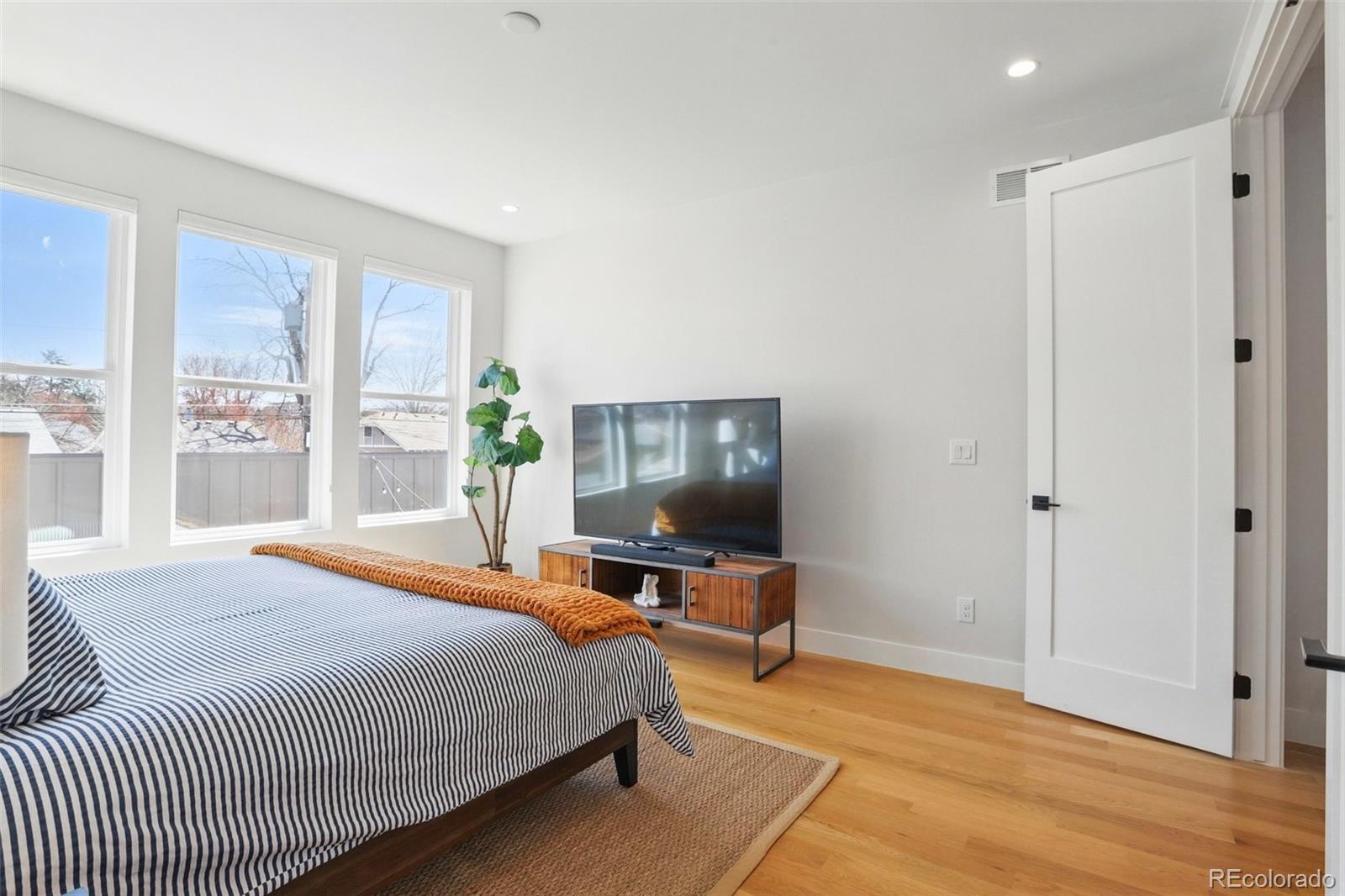 MLS Image #21 for 4346 n raleigh street,denver, Colorado