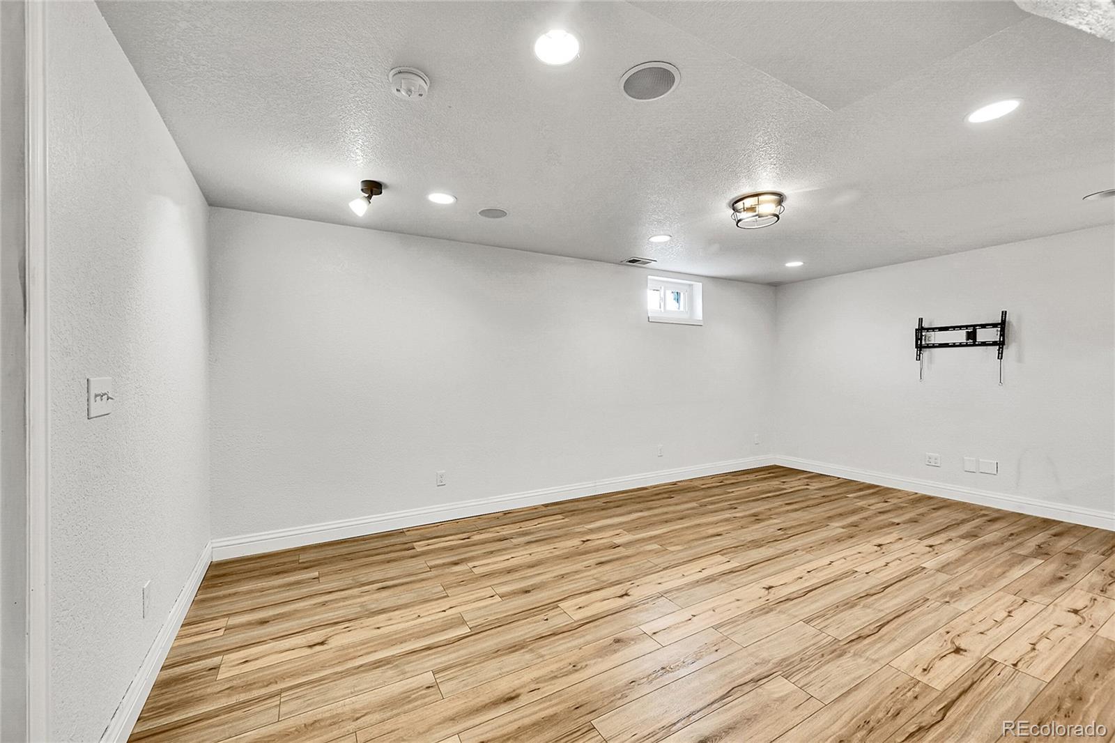 MLS Image #11 for 10672  larson drive,northglenn, Colorado