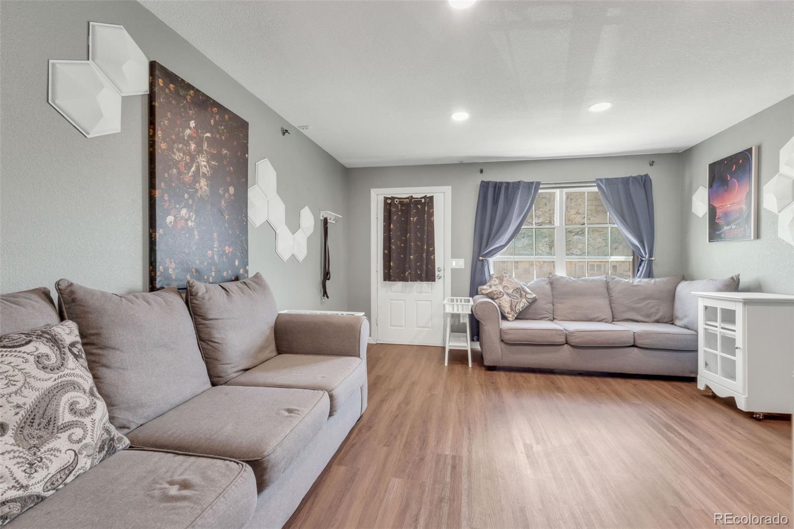 MLS Image #2 for 9240 w ontario drive,littleton, Colorado