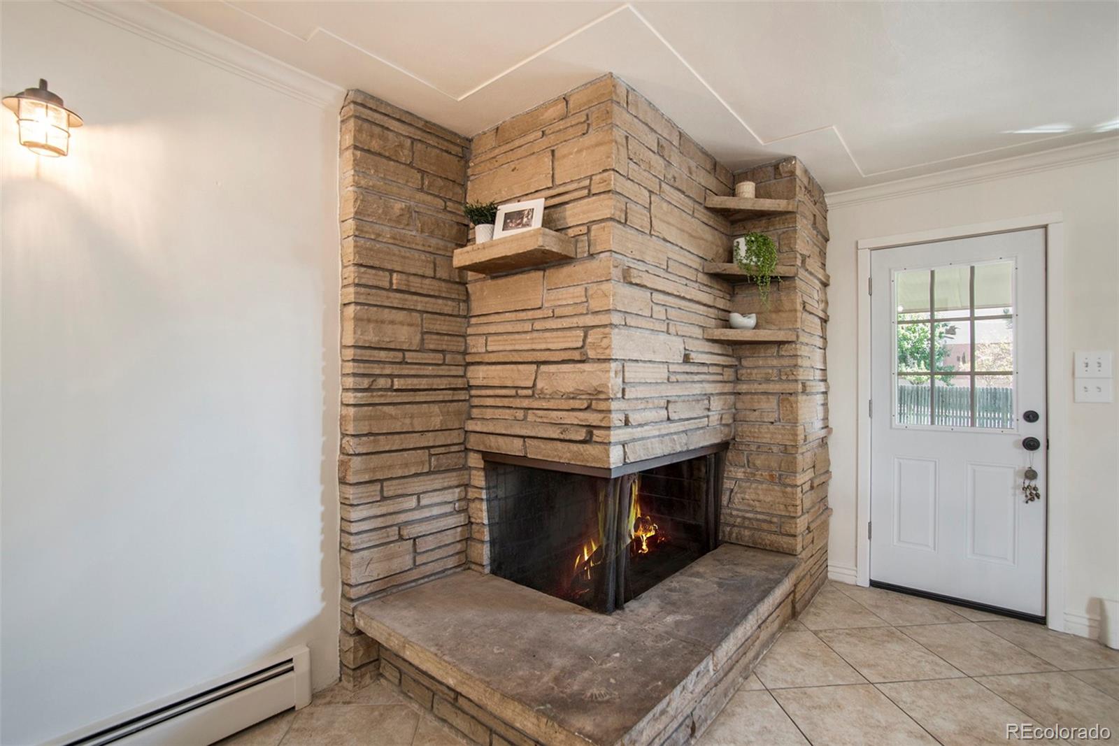MLS Image #10 for 2724 s ames way,denver, Colorado