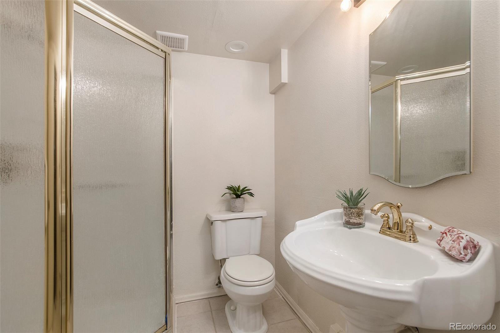 MLS Image #20 for 2724 s ames way,denver, Colorado
