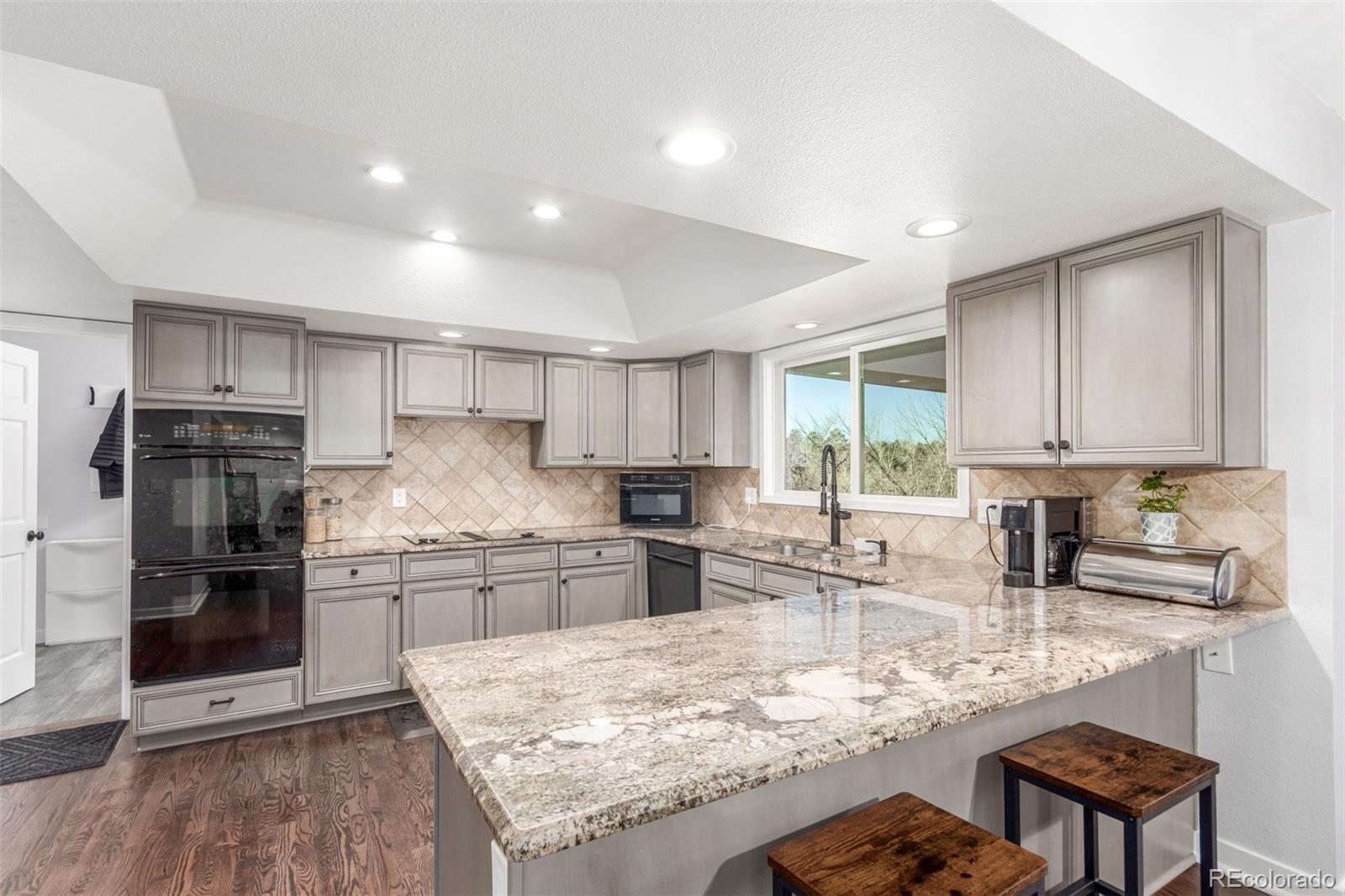 MLS Image #4 for 8011 s clayton circle,centennial, Colorado