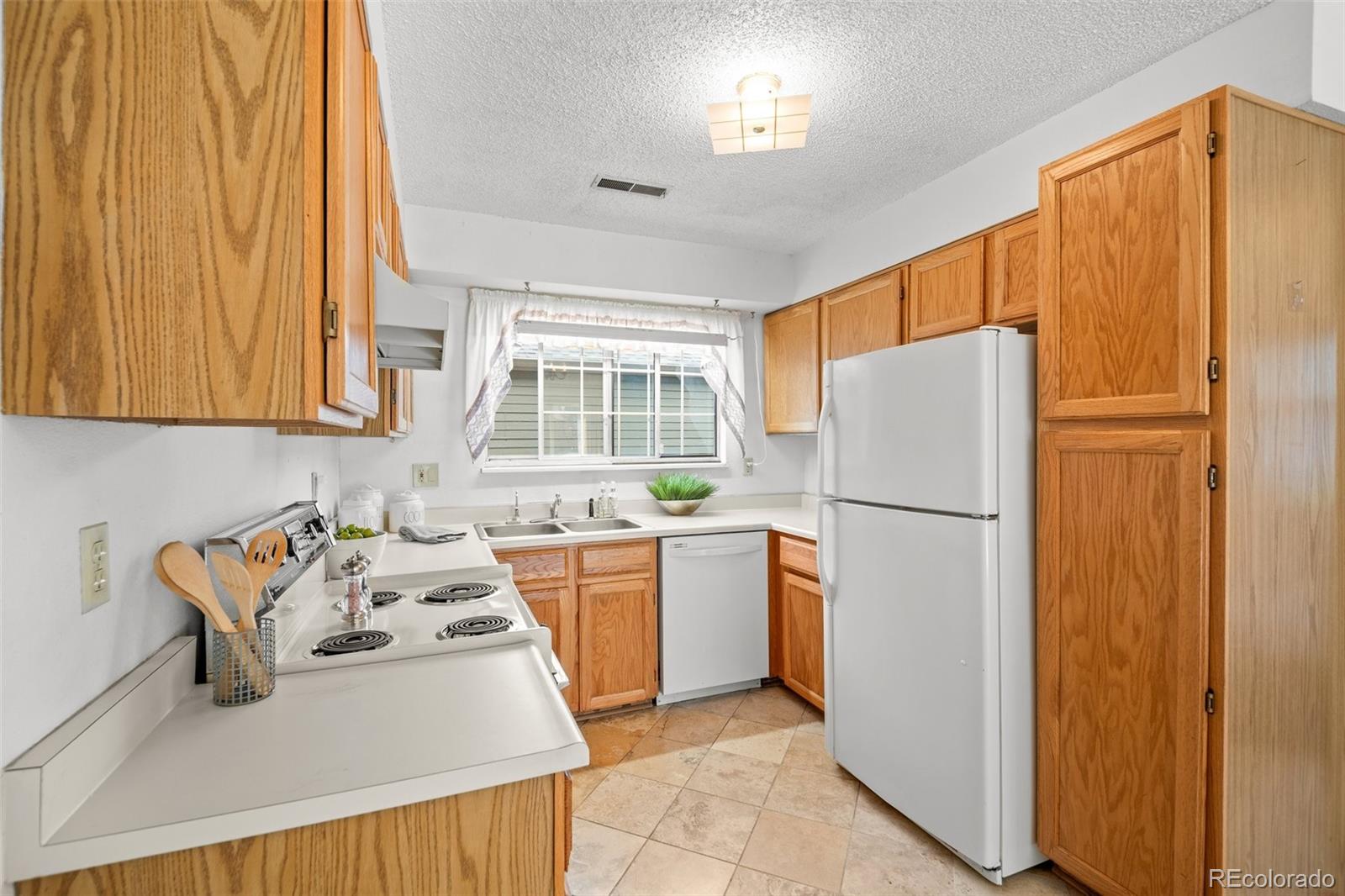 MLS Image #6 for 3407 s ammons street,lakewood, Colorado