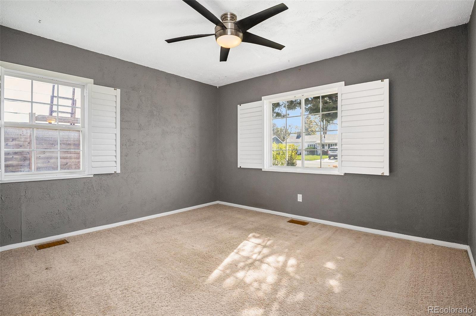 MLS Image #11 for 3350 s forest street,denver, Colorado