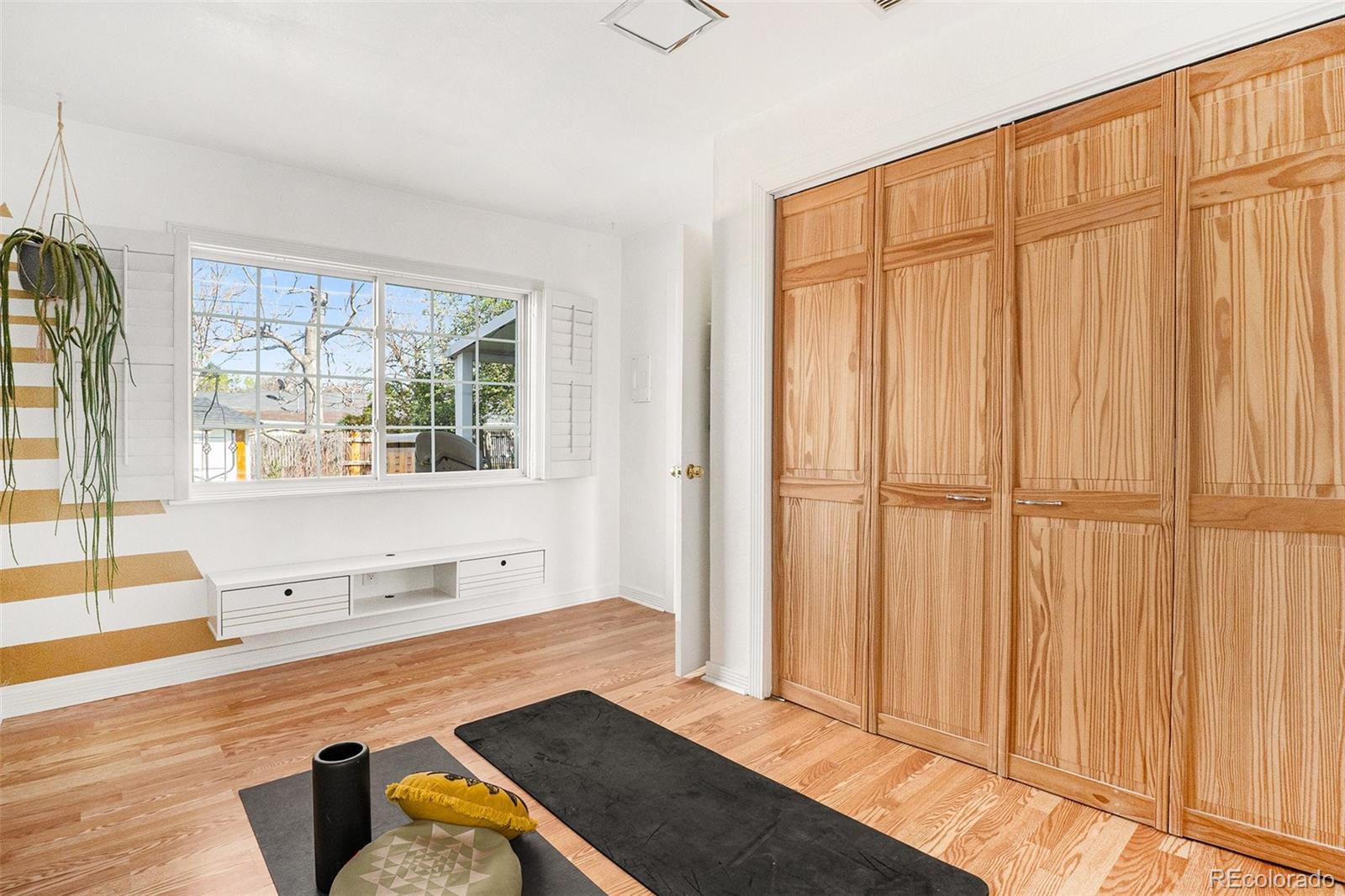 MLS Image #14 for 3350 s forest street,denver, Colorado