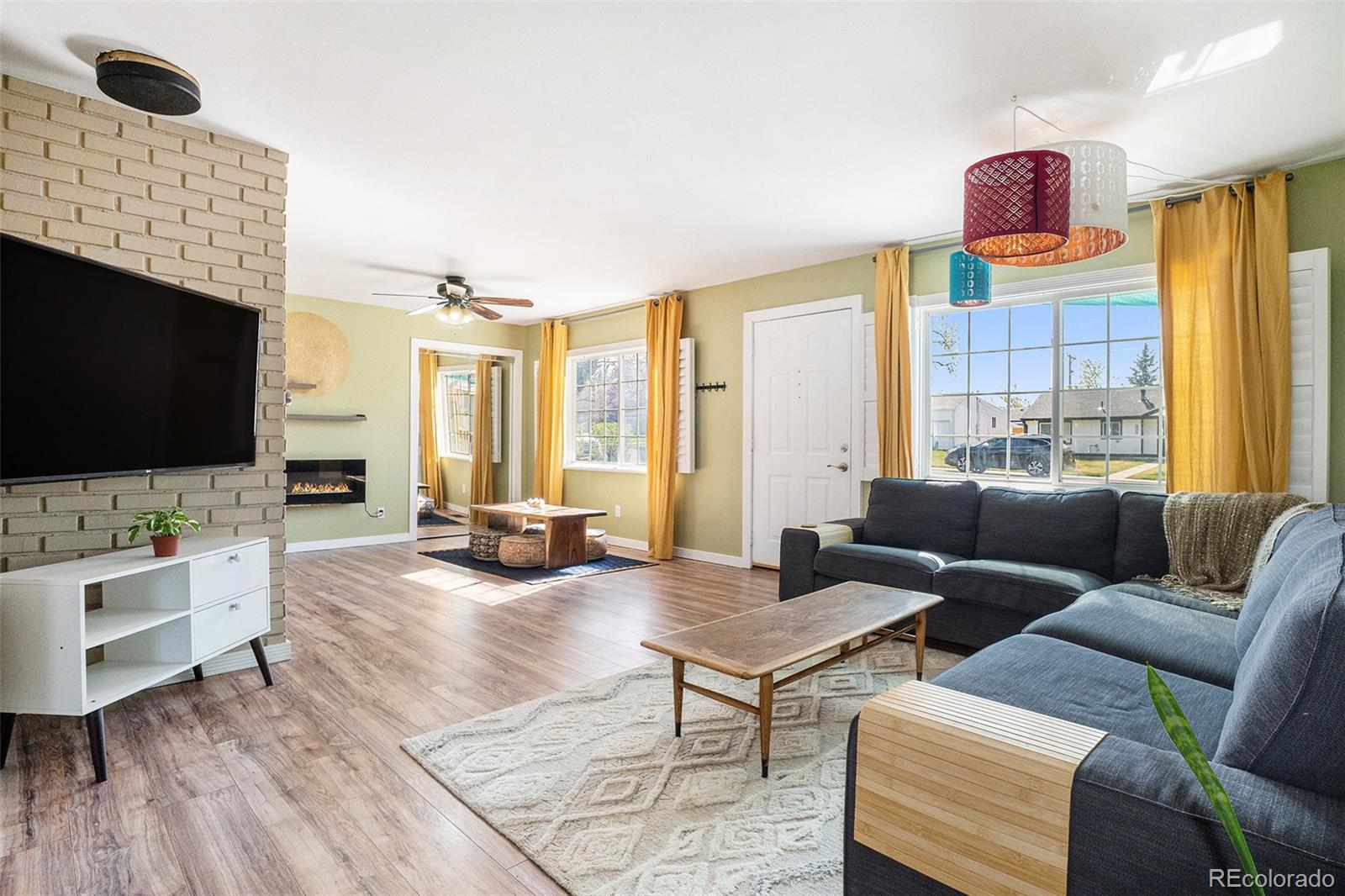 MLS Image #2 for 3350 s forest street,denver, Colorado