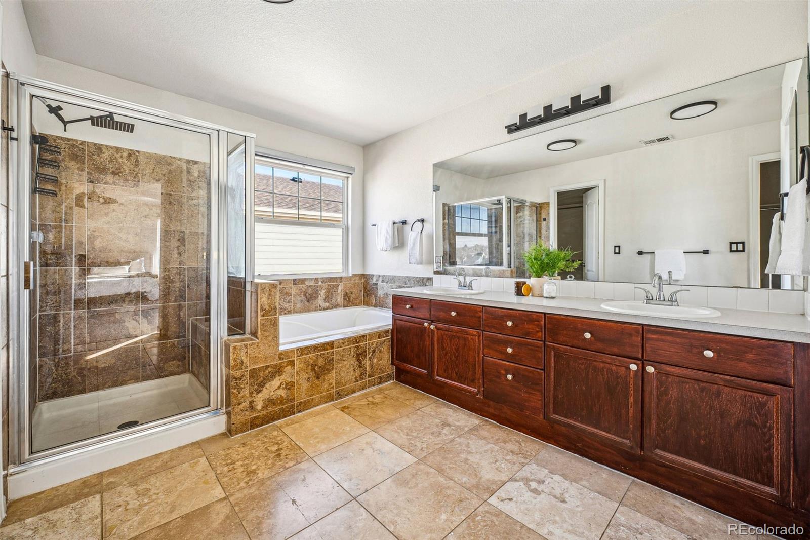 MLS Image #15 for 19658 e vassar drive,aurora, Colorado