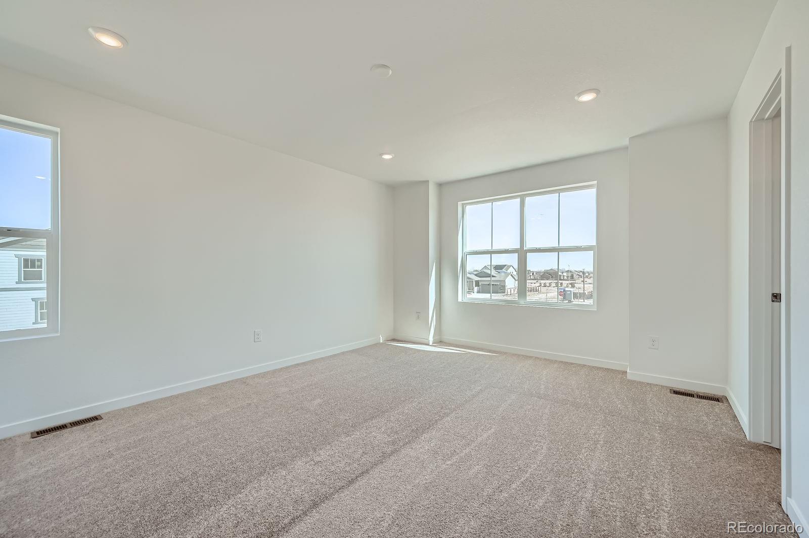 MLS Image #6 for 174  baler court,brighton, Colorado