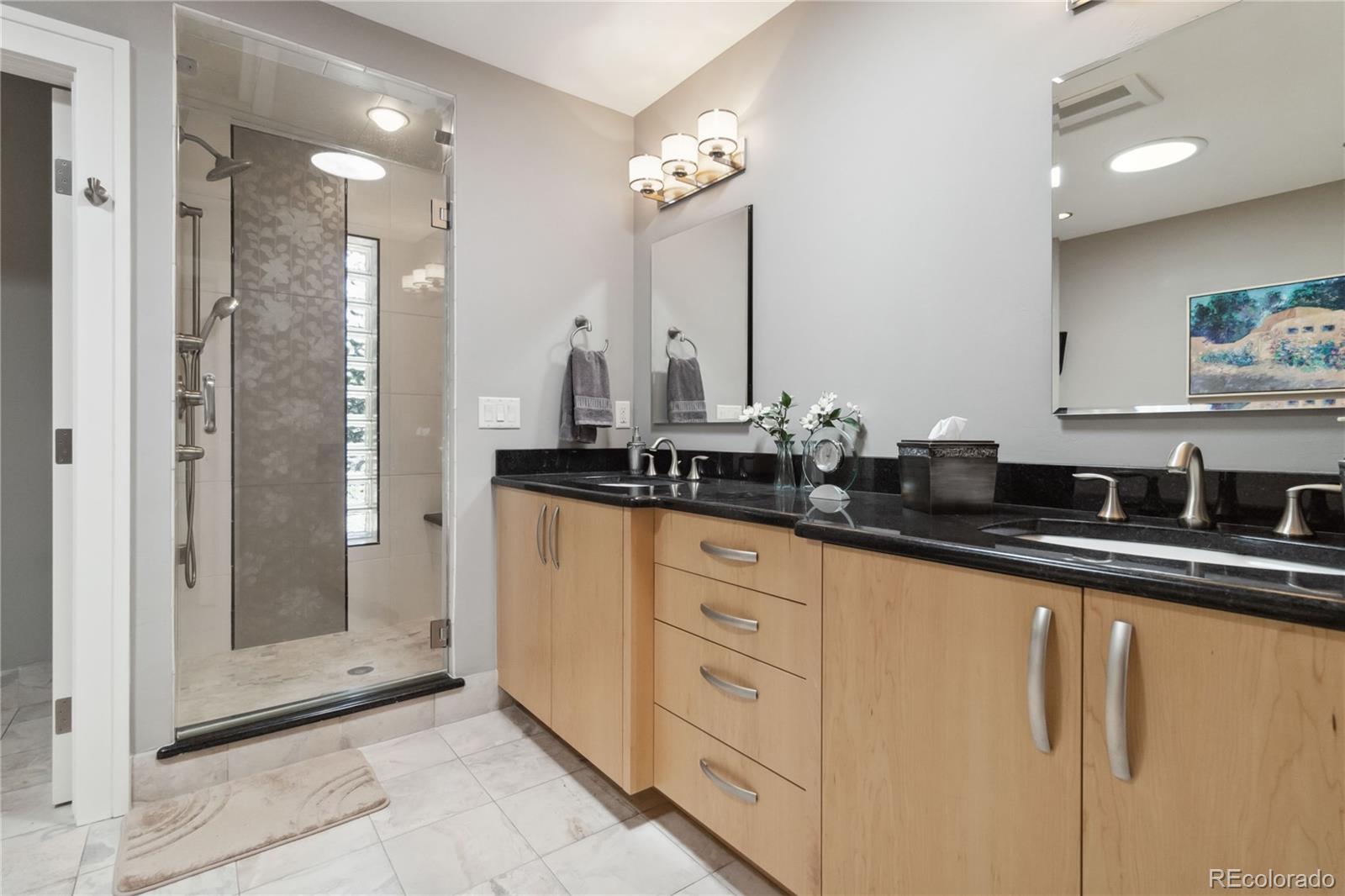 MLS Image #30 for 909 s monroe street,denver, Colorado