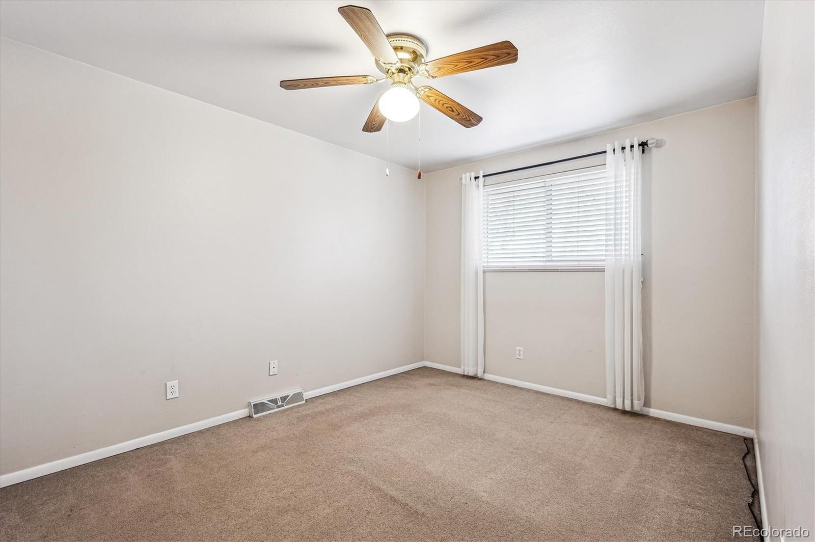 MLS Image #14 for 979 s johnson way,lakewood, Colorado