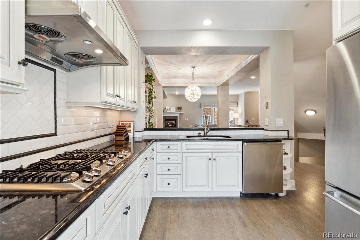 MLS Image #12 for 2660 s university boulevard,denver, Colorado