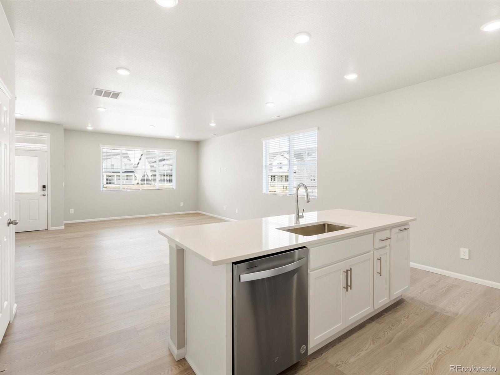 MLS Image #11 for 6542 n malaya street,aurora, Colorado