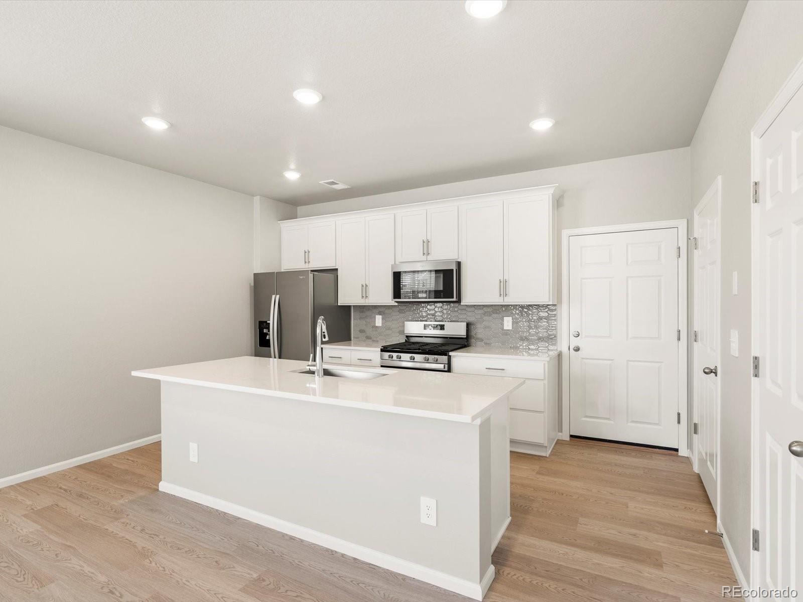 MLS Image #15 for 6542 n malaya street,aurora, Colorado