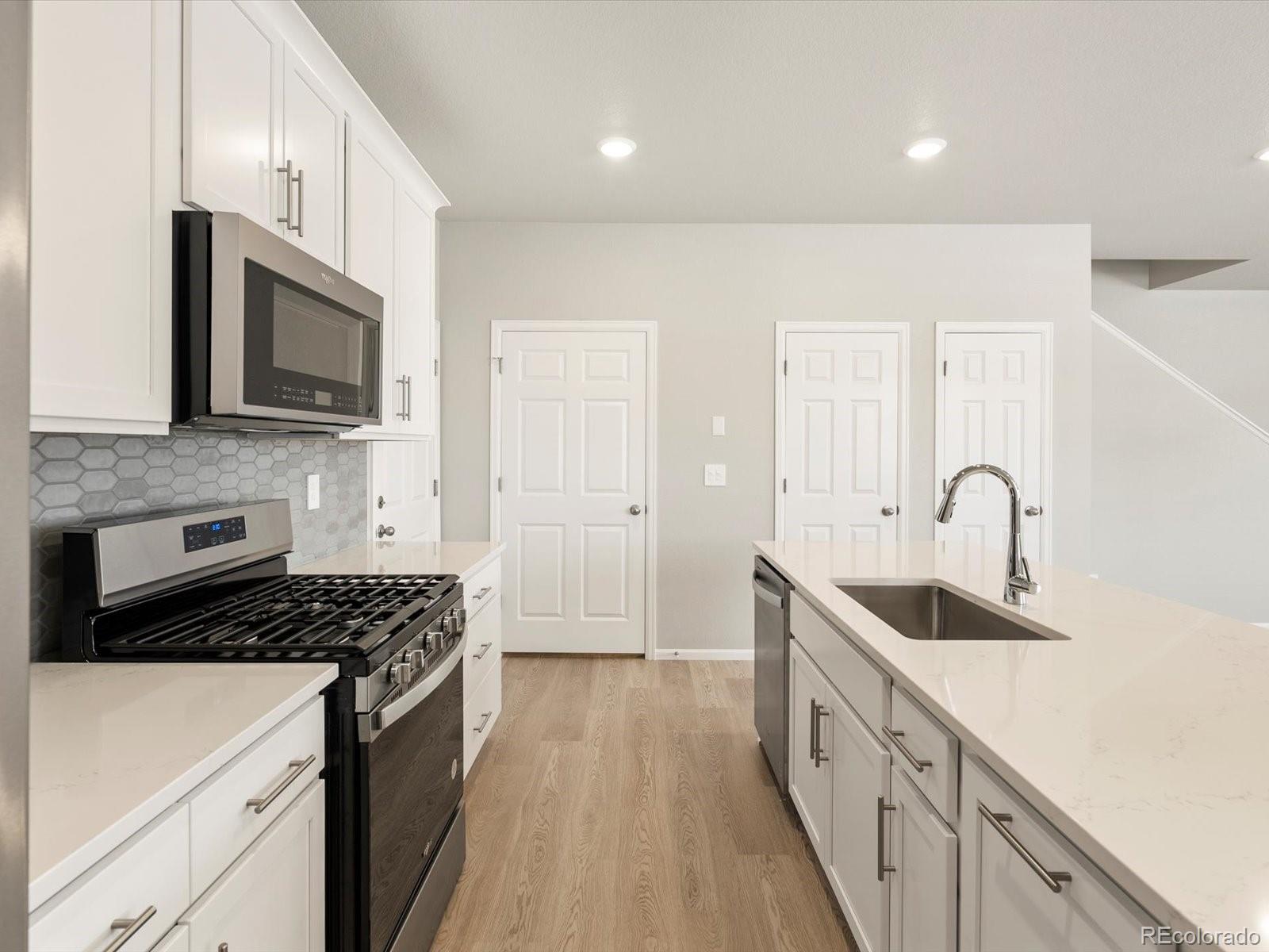 MLS Image #9 for 6542 n malaya street,aurora, Colorado