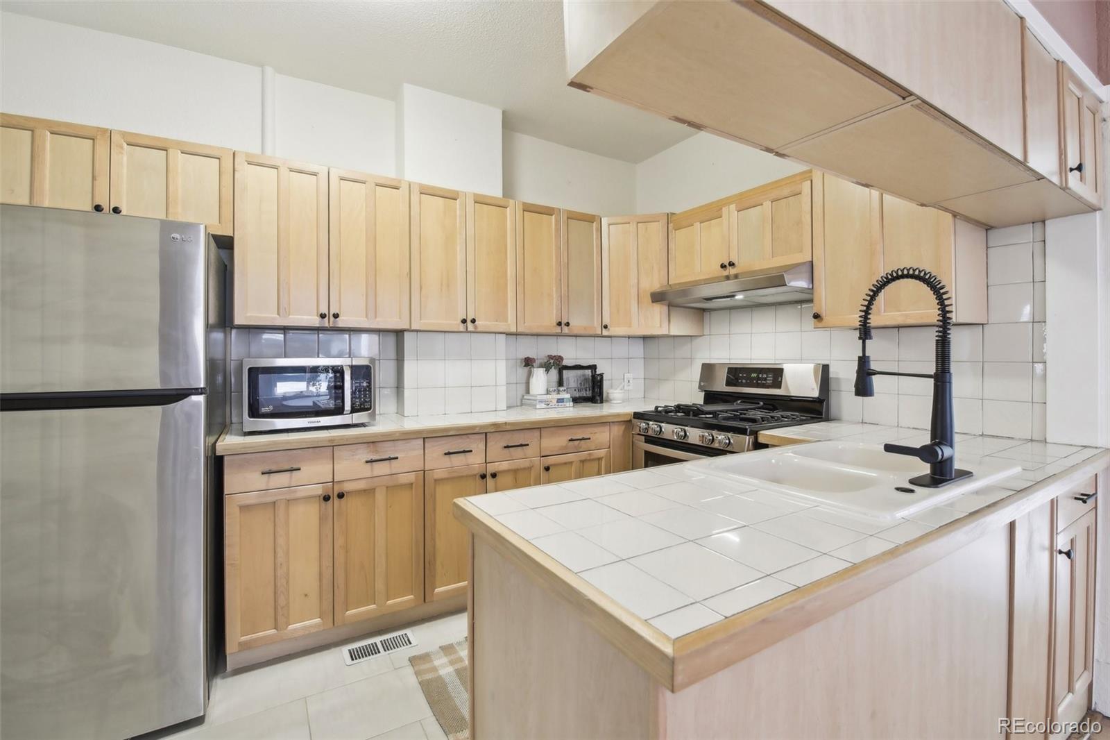 MLS Image #10 for 3348 n clay street,denver, Colorado