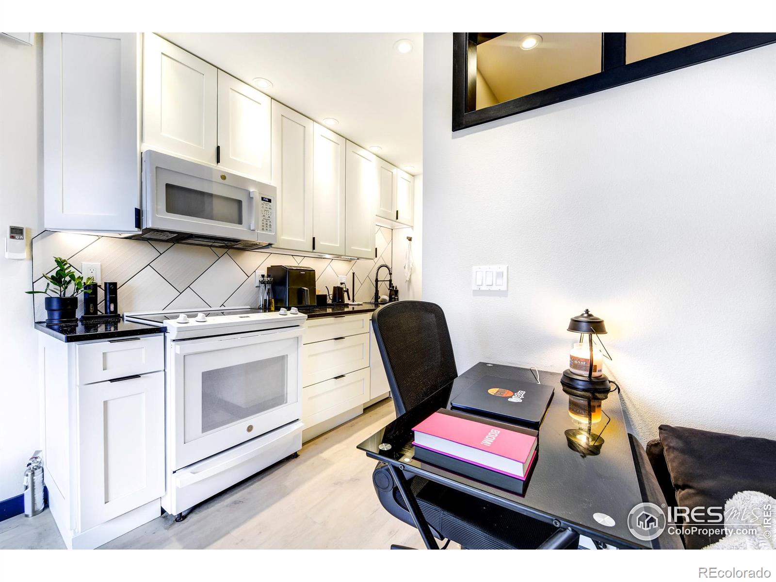 MLS Image #5 for 1800  pearl street,boulder, Colorado