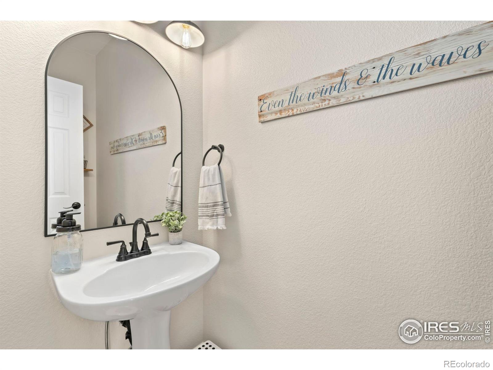 MLS Image #5 for 485  frontier lane,johnstown, Colorado