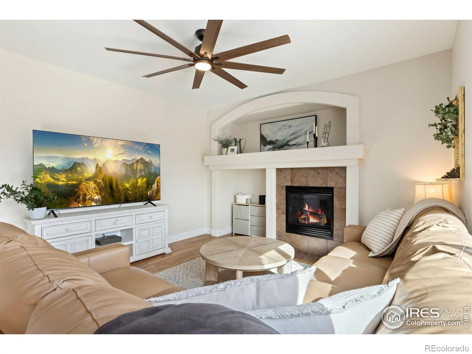 MLS Image #8 for 485  frontier lane,johnstown, Colorado