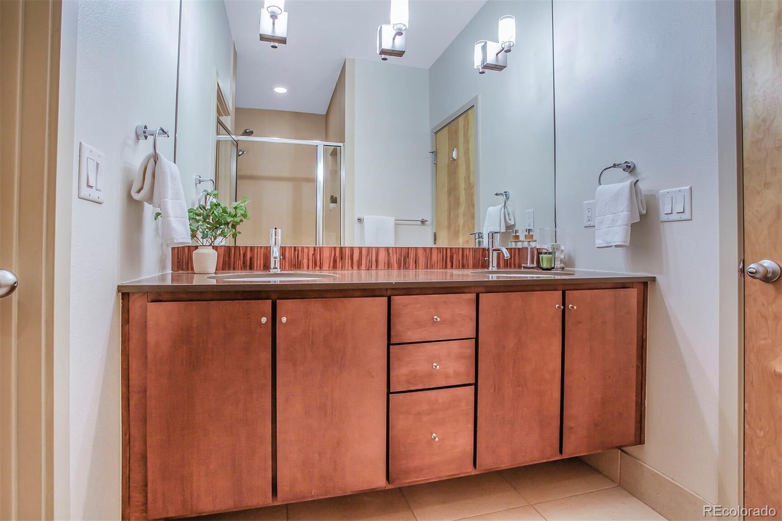 MLS Image #18 for 1632 n gilpin street,denver, Colorado