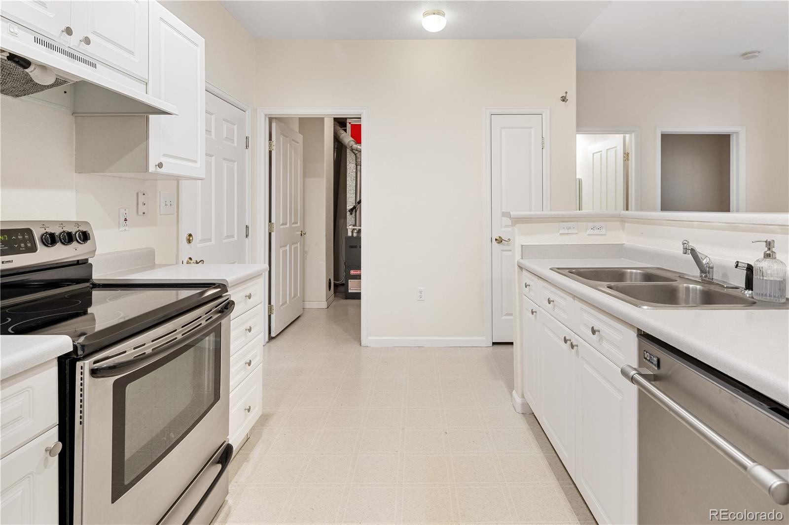 MLS Image #9 for 3995 s dillon way,aurora, Colorado