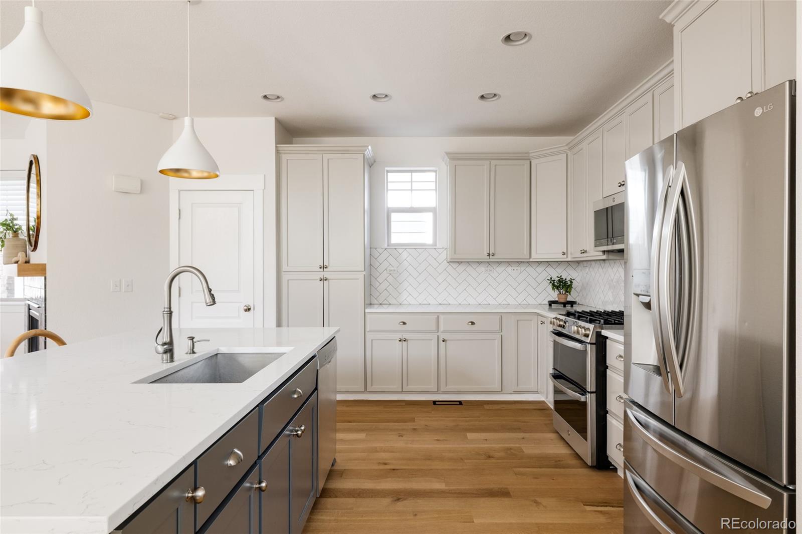 MLS Image #10 for 5085 n xenia street,denver, Colorado