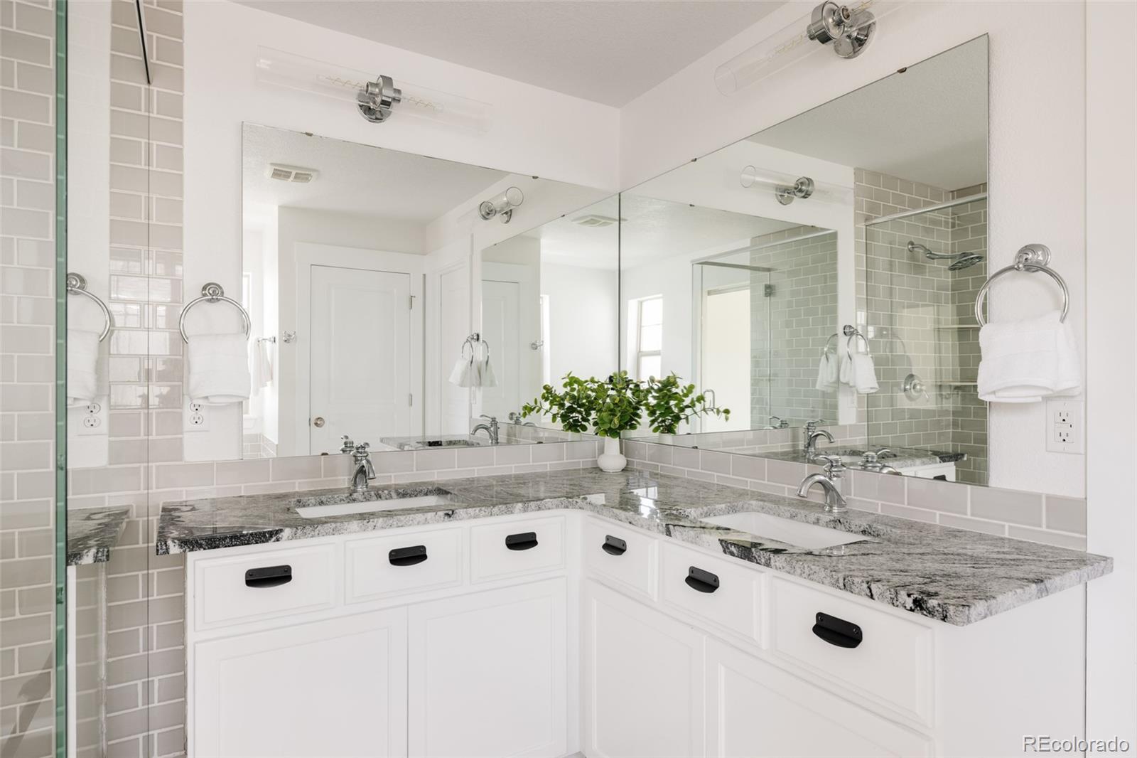 MLS Image #28 for 5085 n xenia street,denver, Colorado