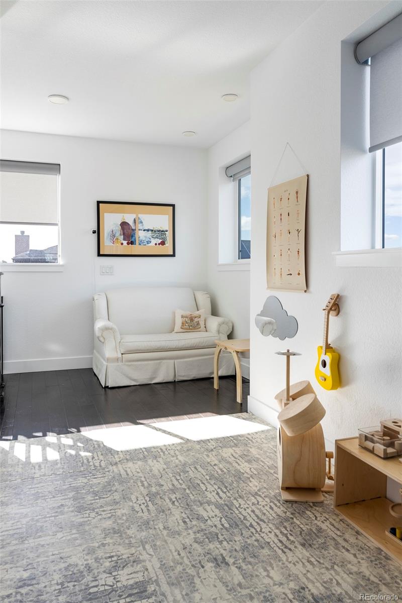 MLS Image #29 for 89  oneida street,denver, Colorado
