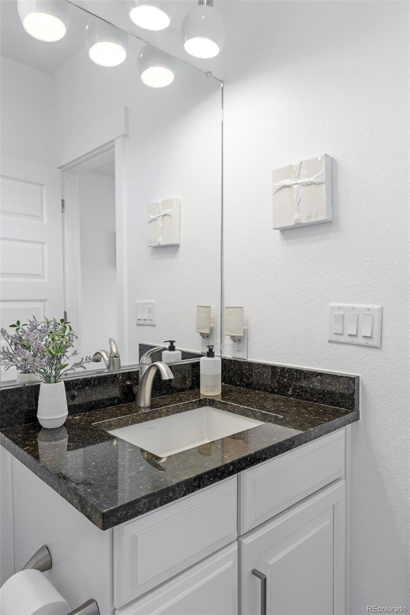 MLS Image #34 for 89  oneida street,denver, Colorado