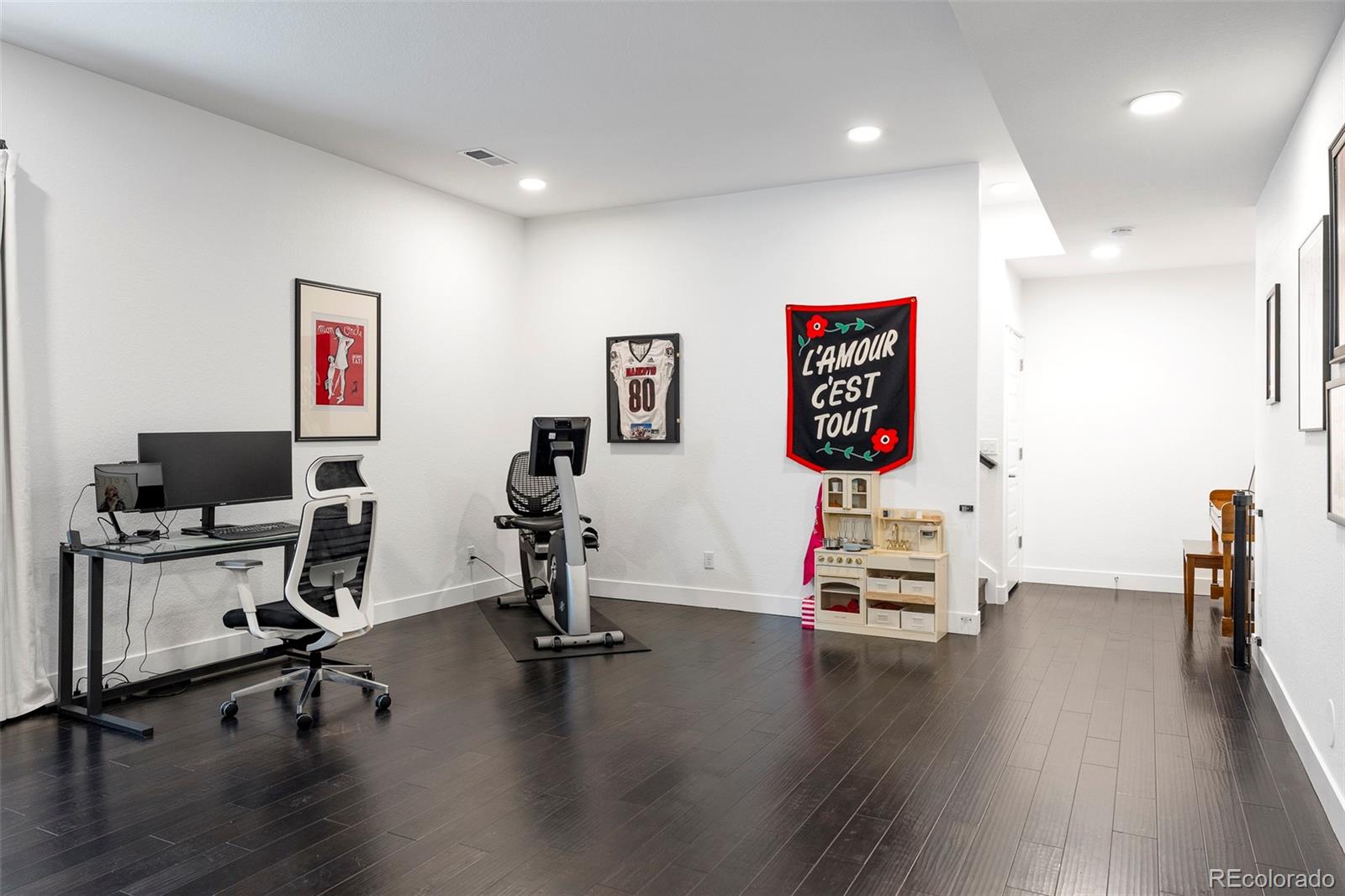 MLS Image #35 for 89  oneida street,denver, Colorado