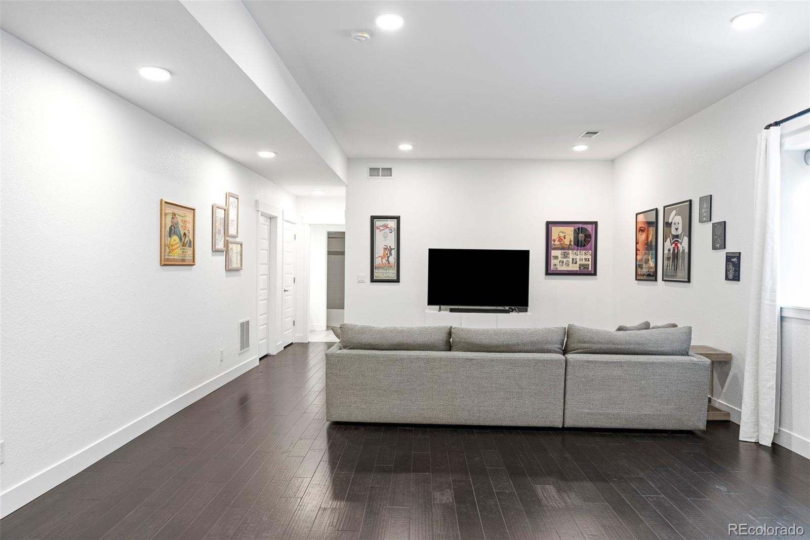MLS Image #36 for 89  oneida street,denver, Colorado