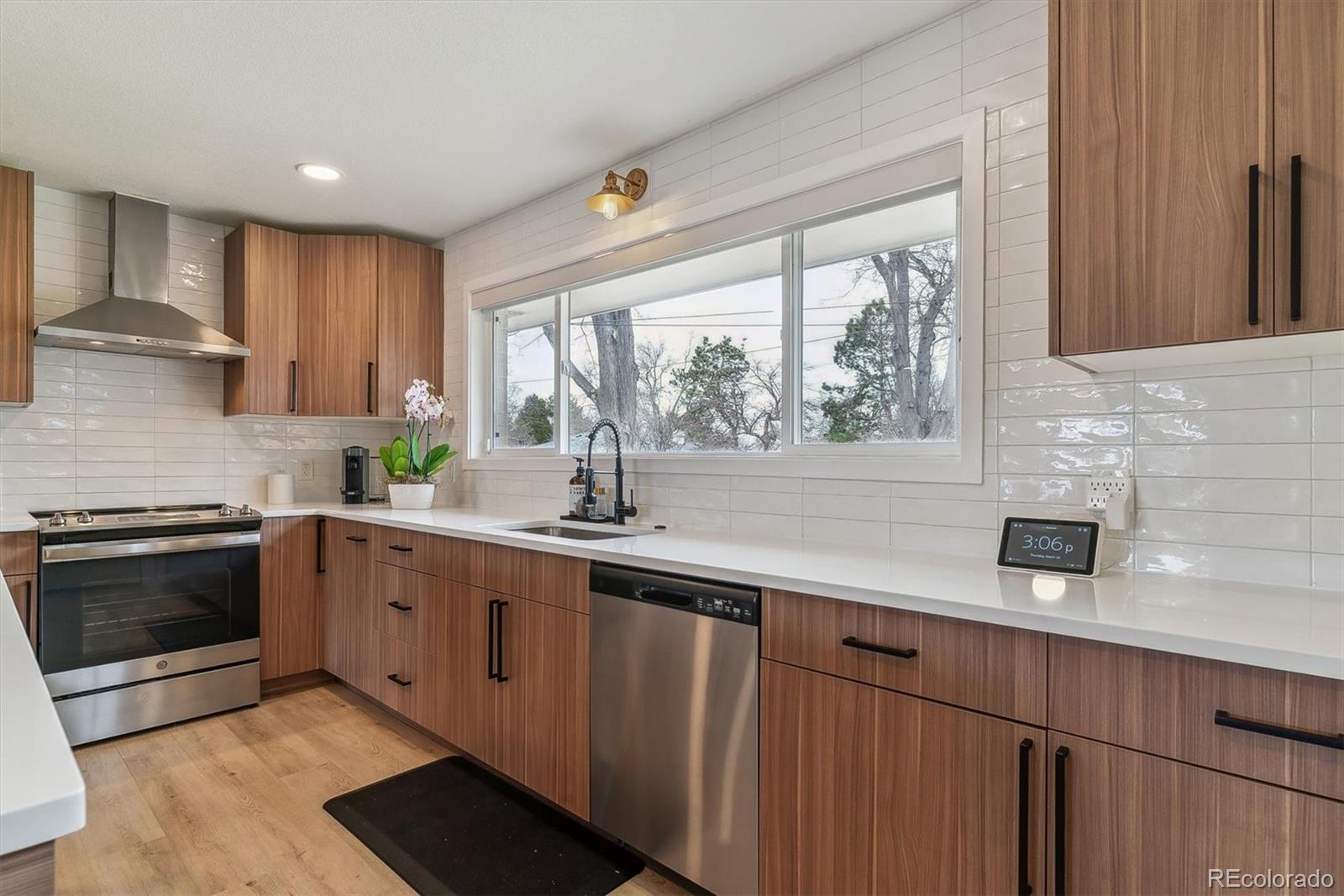 MLS Image #8 for 3020 s leyden street,denver, Colorado