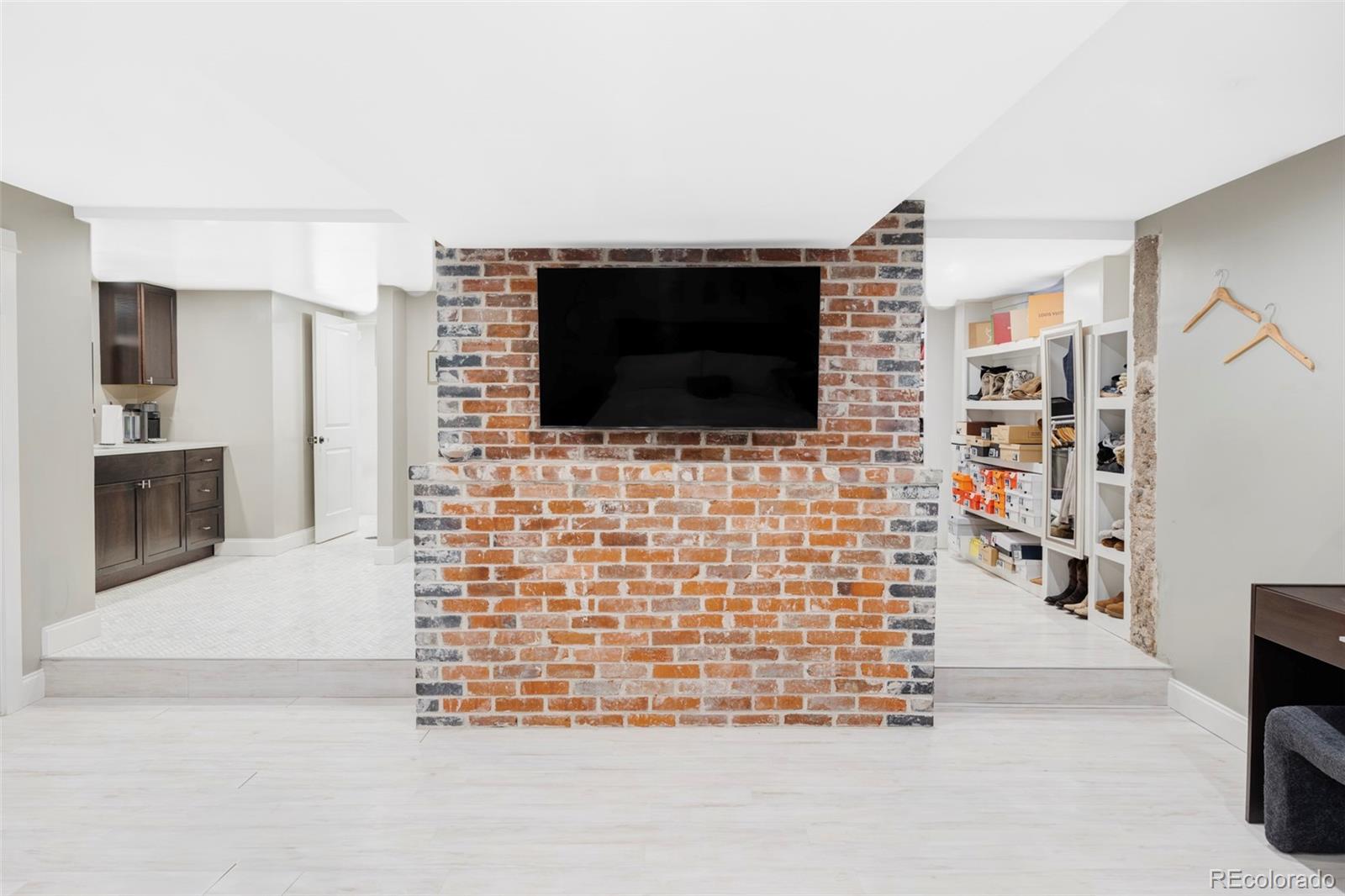 MLS Image #20 for 680 s ogden street,denver, Colorado