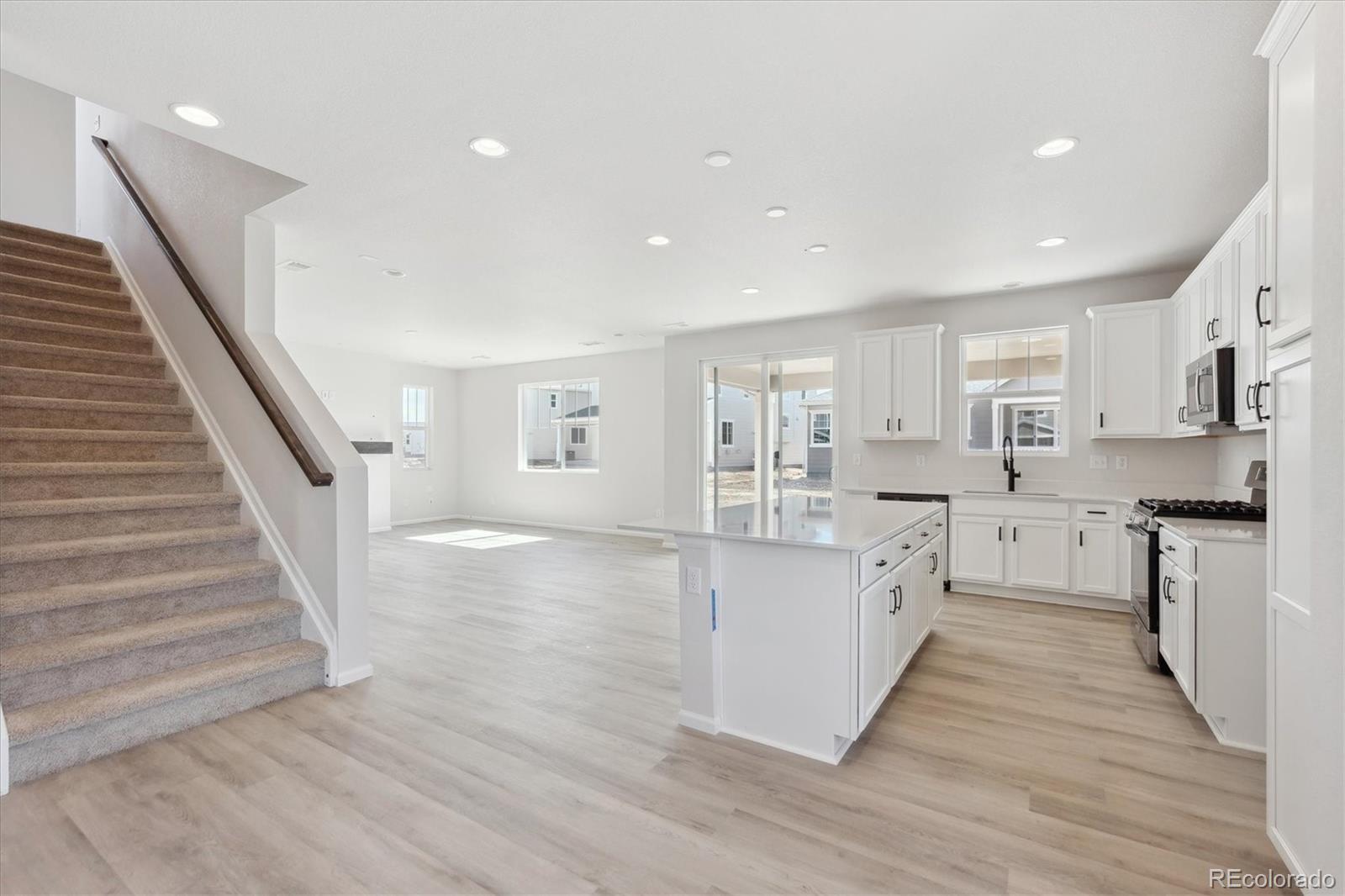 MLS Image #4 for 833  alpine ridge street,erie, Colorado