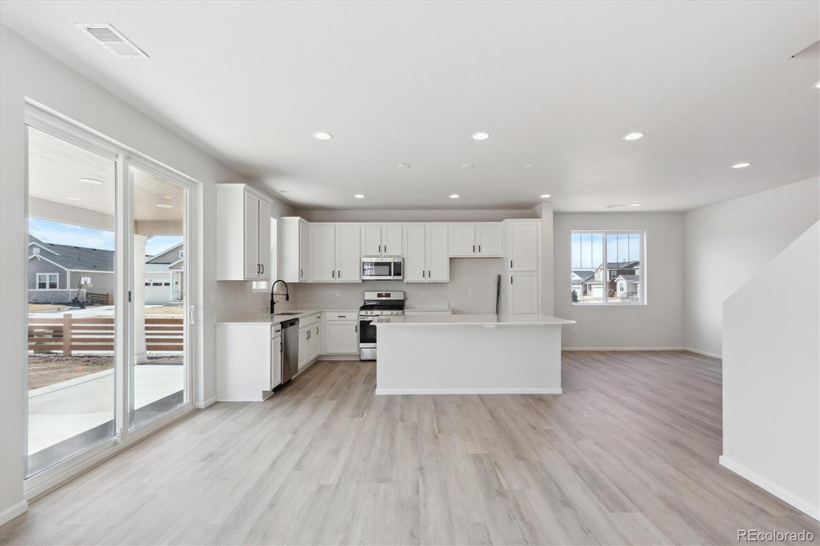 MLS Image #5 for 833  alpine ridge street,erie, Colorado