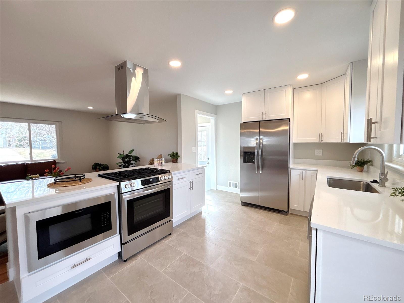 MLS Image #7 for 1853 s filbert court,denver, Colorado