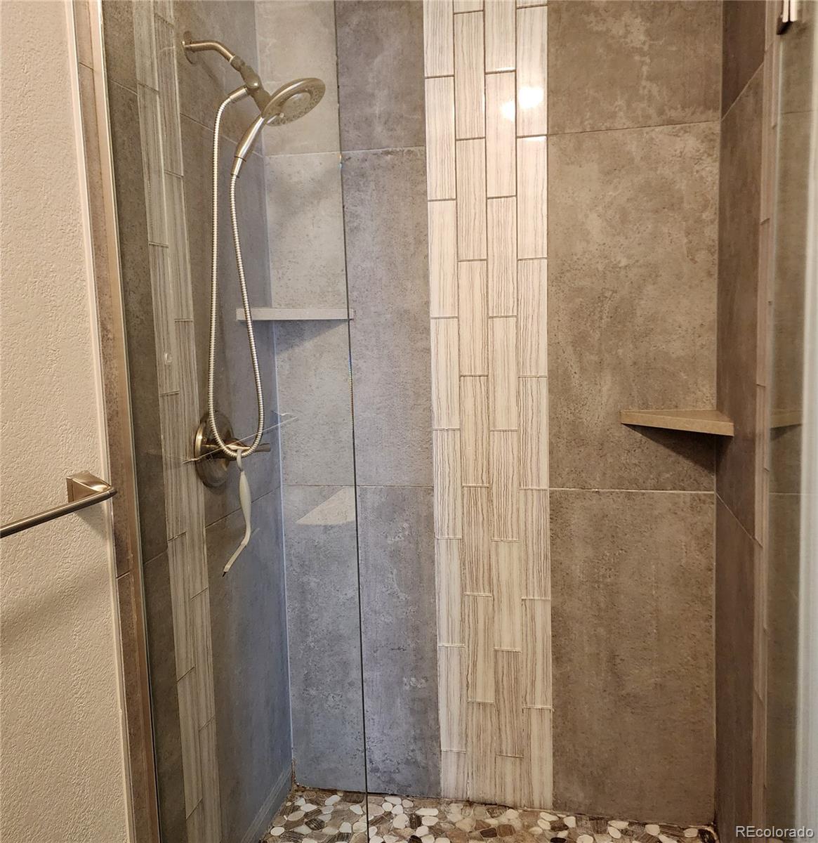 MLS Image #14 for 9017 e oxford drive,denver, Colorado