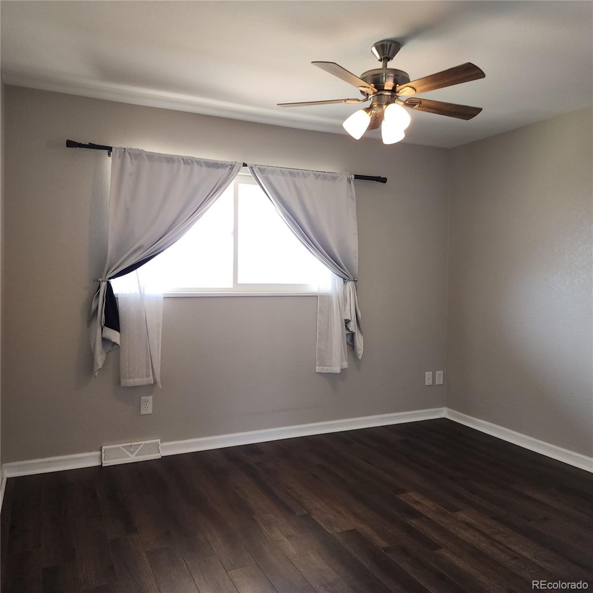 MLS Image #16 for 9017 e oxford drive,denver, Colorado