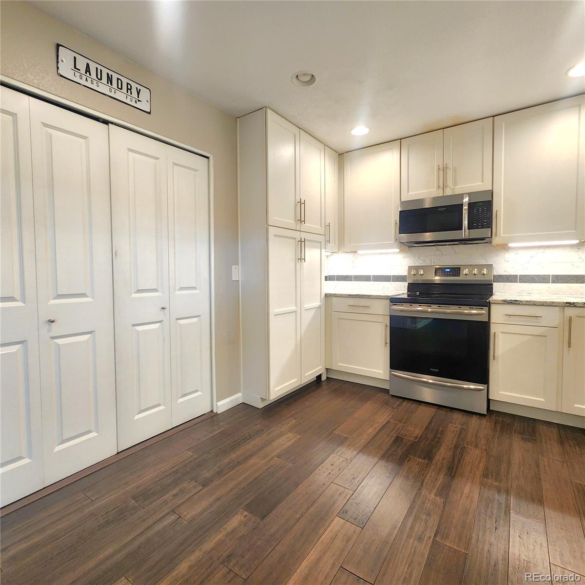 MLS Image #6 for 9017 e oxford drive,denver, Colorado