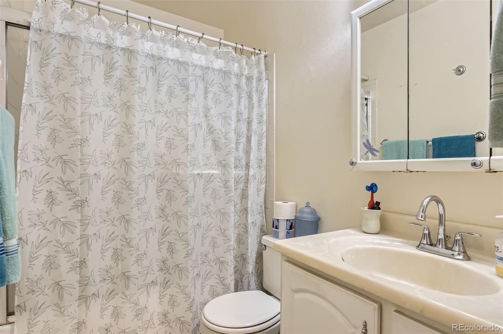 MLS Image #5 for 2108 s idalia street,aurora, Colorado