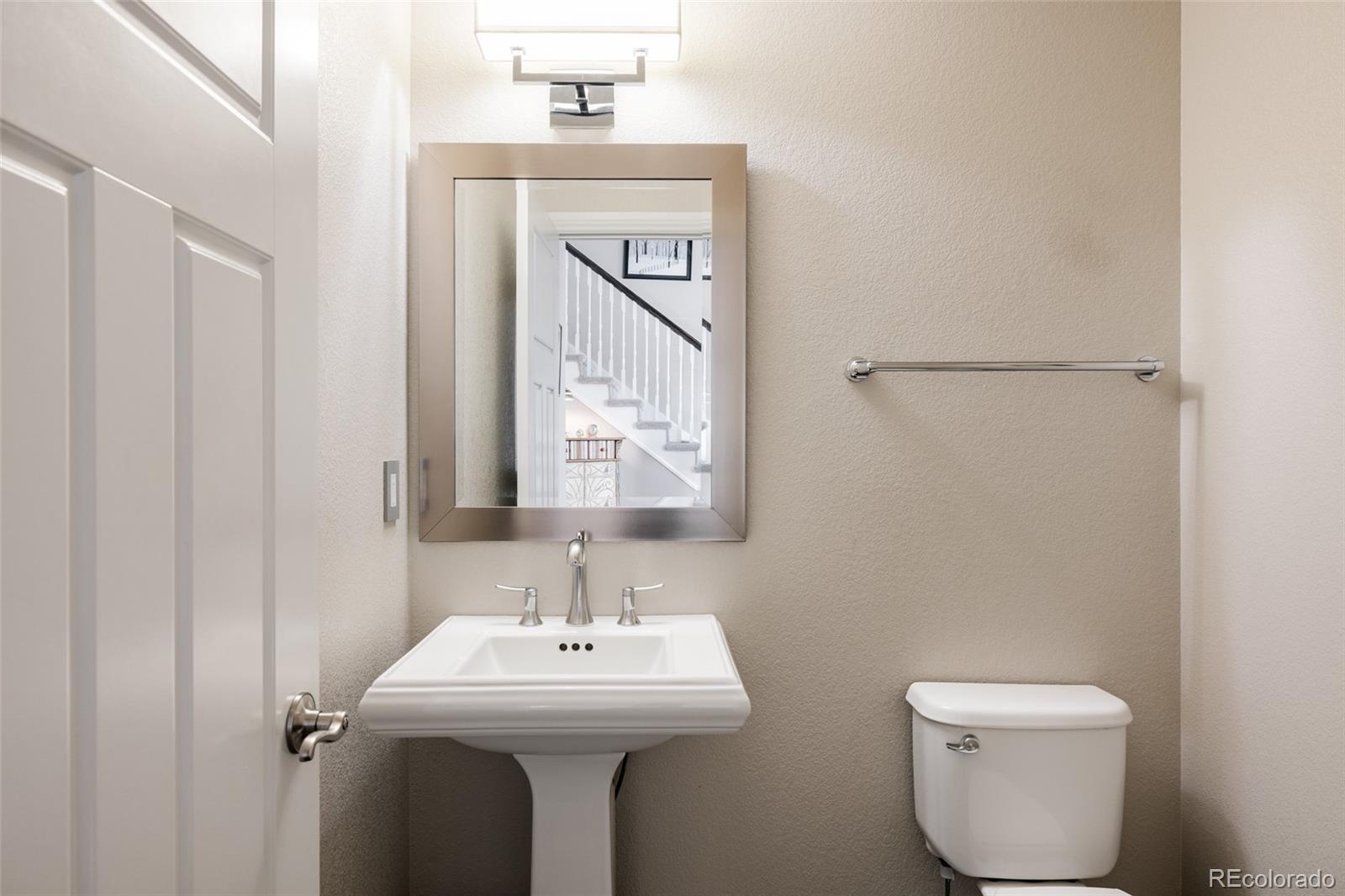 MLS Image #13 for 9575 e 3rd place,denver, Colorado