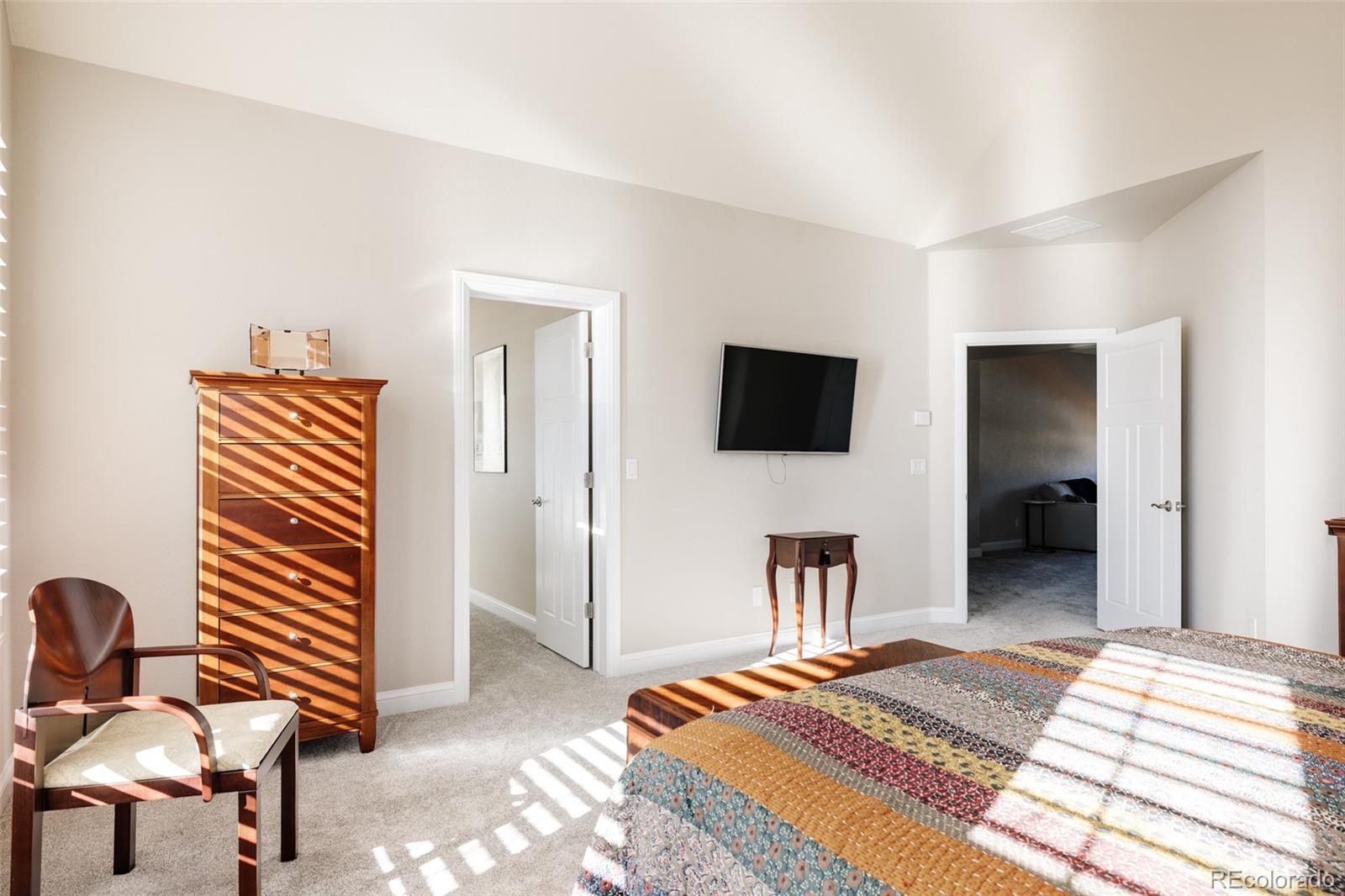 MLS Image #17 for 9575 e 3rd place,denver, Colorado